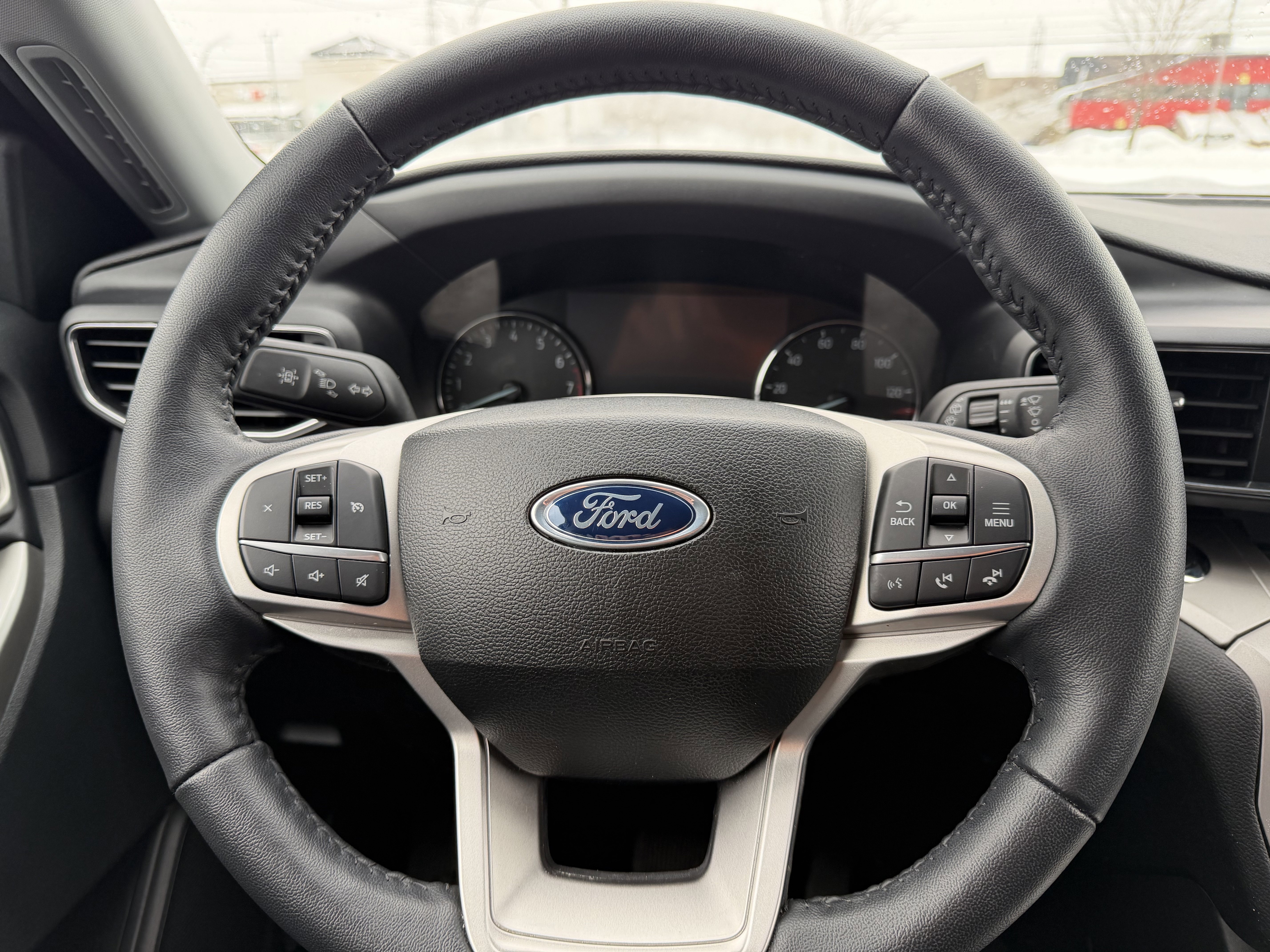 Used 2023 Ford Explorer XLT w/ Equipment Group 202A image 12