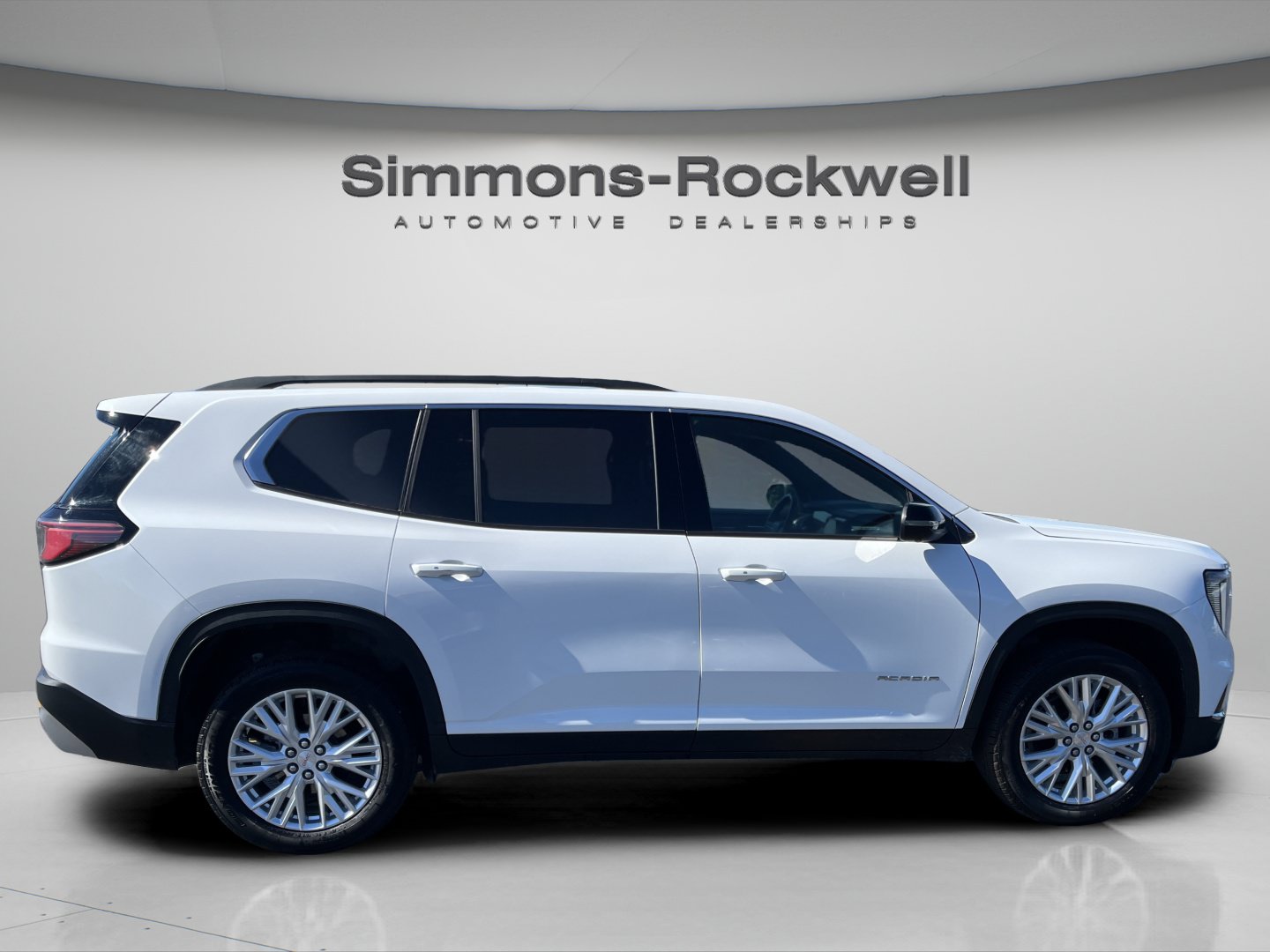 Used 2025 GMC Acadia Elevation w/ Elevation Premium Package AWD/4WD image 6