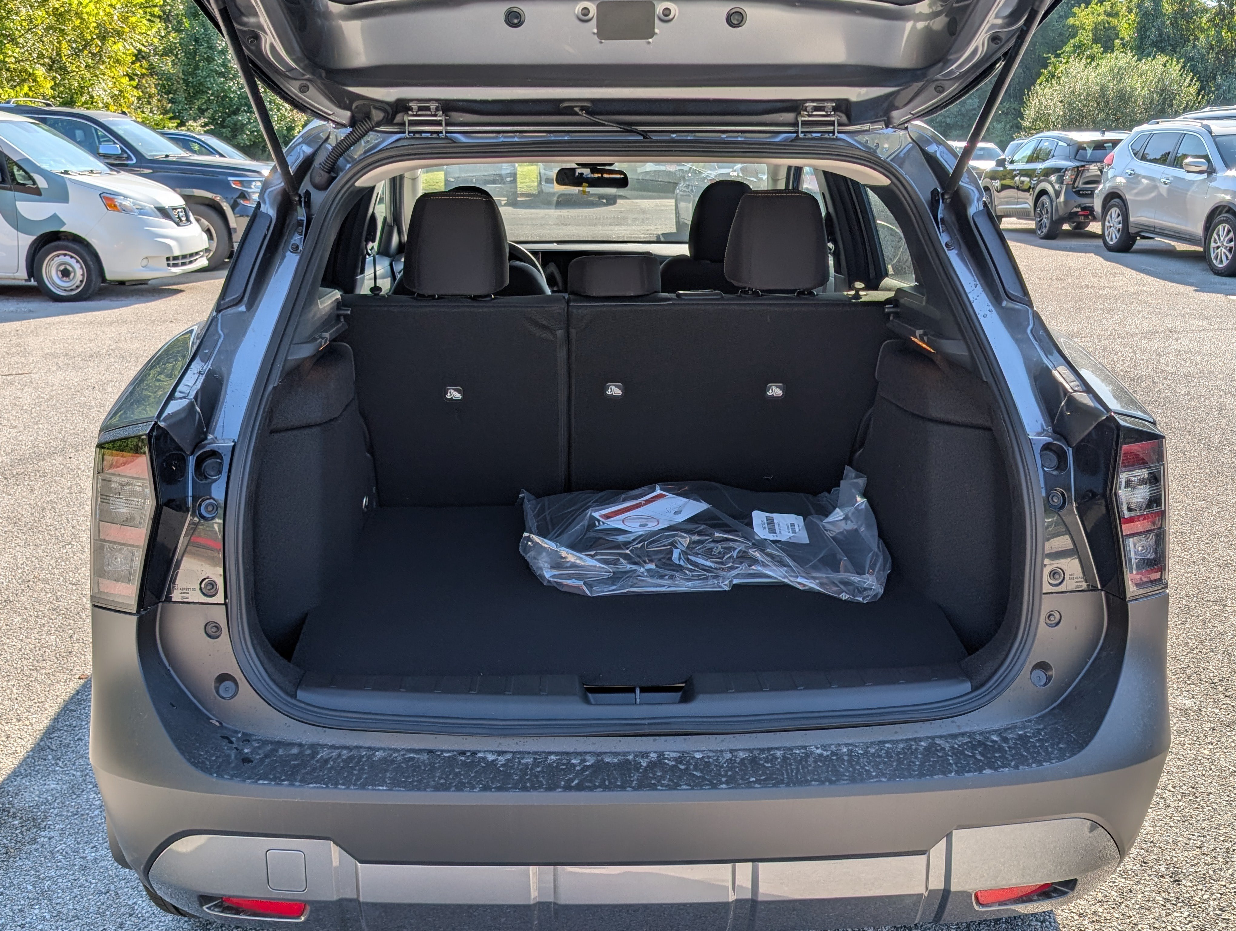 New 2027 Nissan Kicks SV AWD/4WD image 9