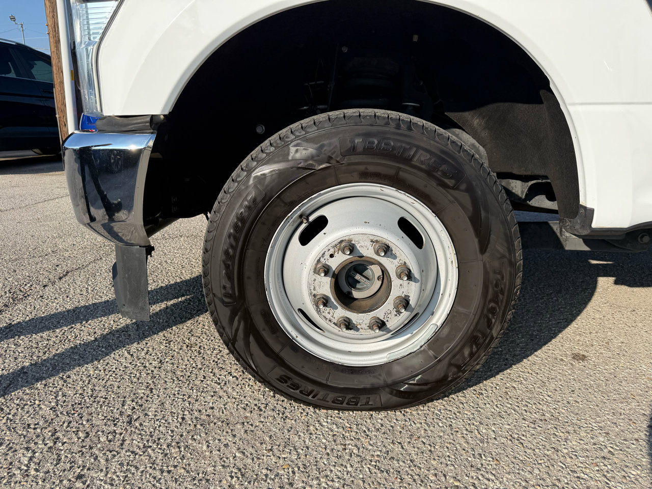 Used 2022 Ford F350 XL image 21