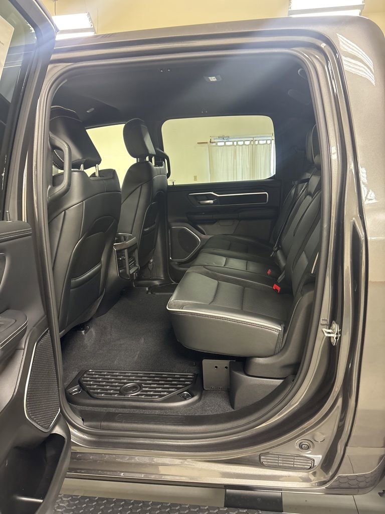 New 2026 RAM 1500 Laramie AWD/4WD image 22