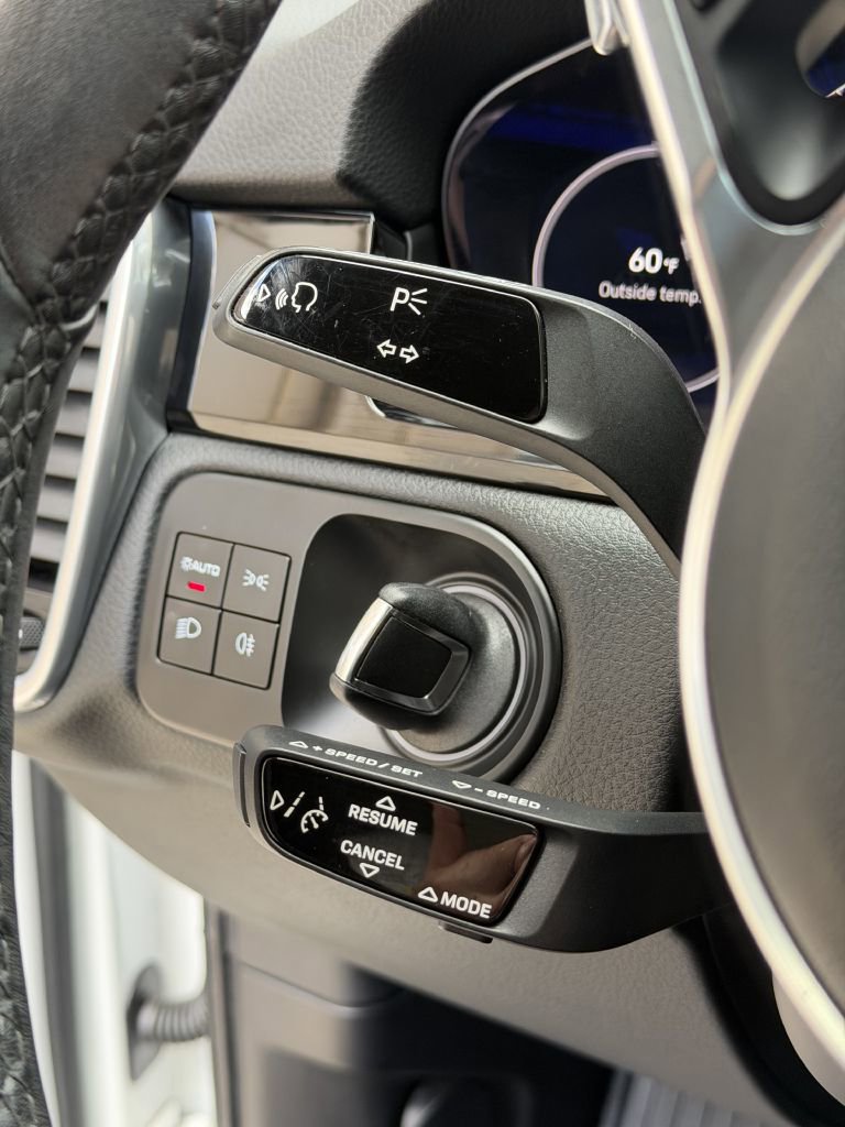 Used 2022 Porsche Cayenne Coupe image 35