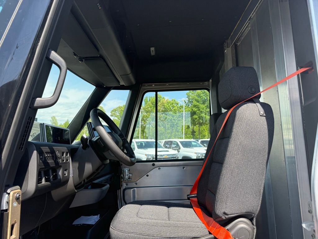 Used 2024 Chevrolet Brightdrop 600 w/ Commercial Equipment Package AWD/4WD image 8