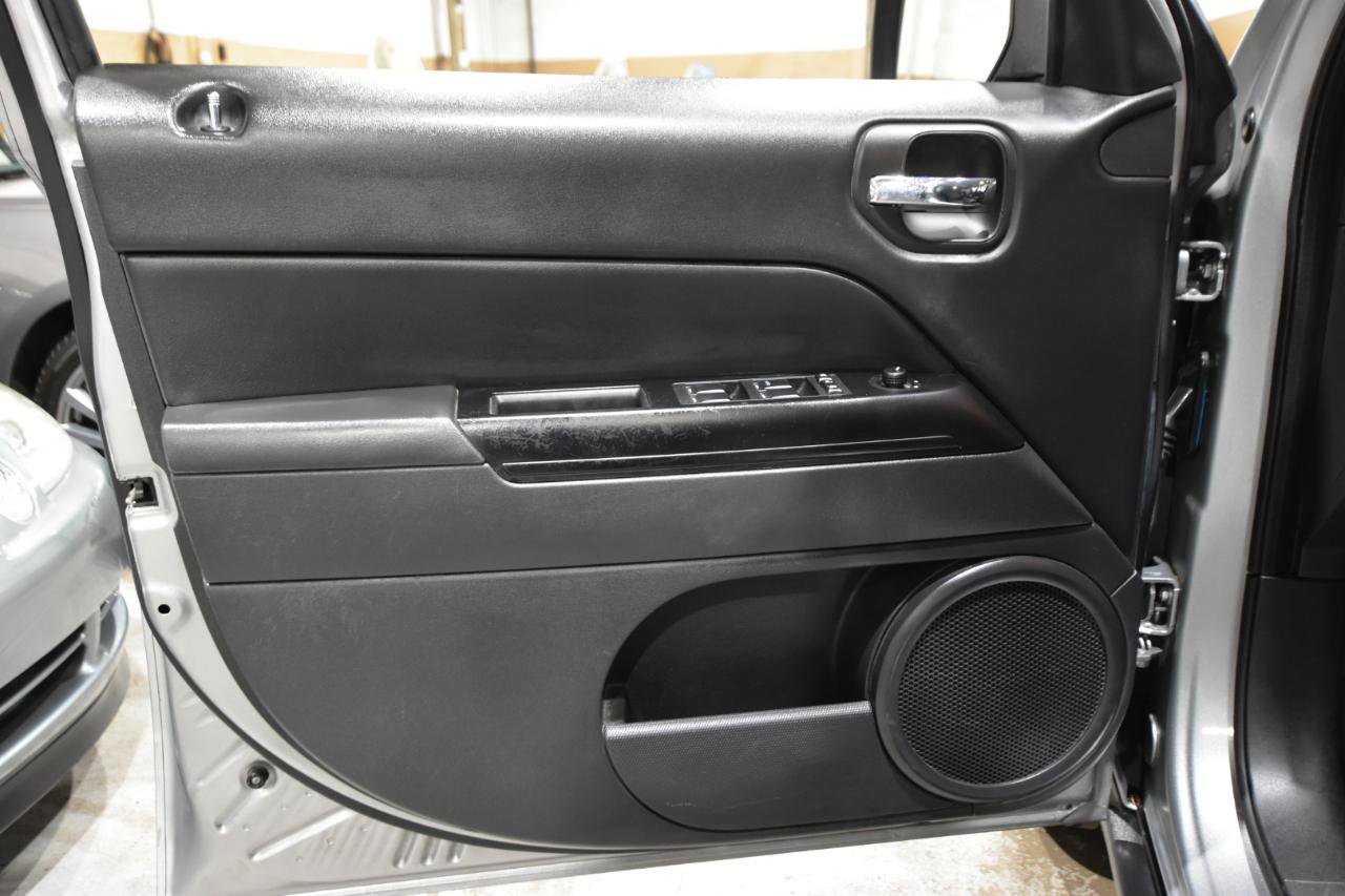 Used 2017 Jeep Patriot High Altitude image 10