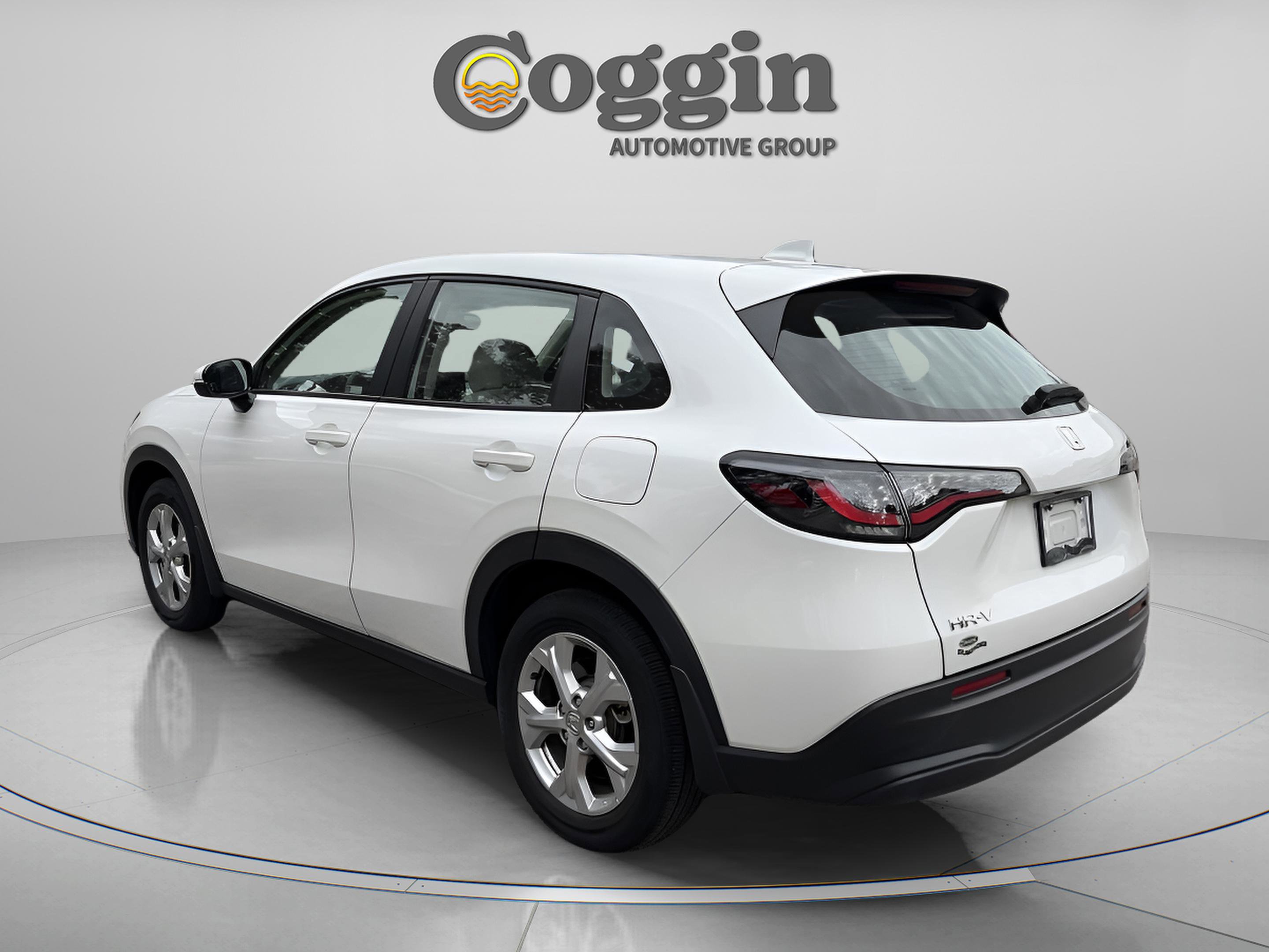 Certified 2023 Honda HR-V LX image 3