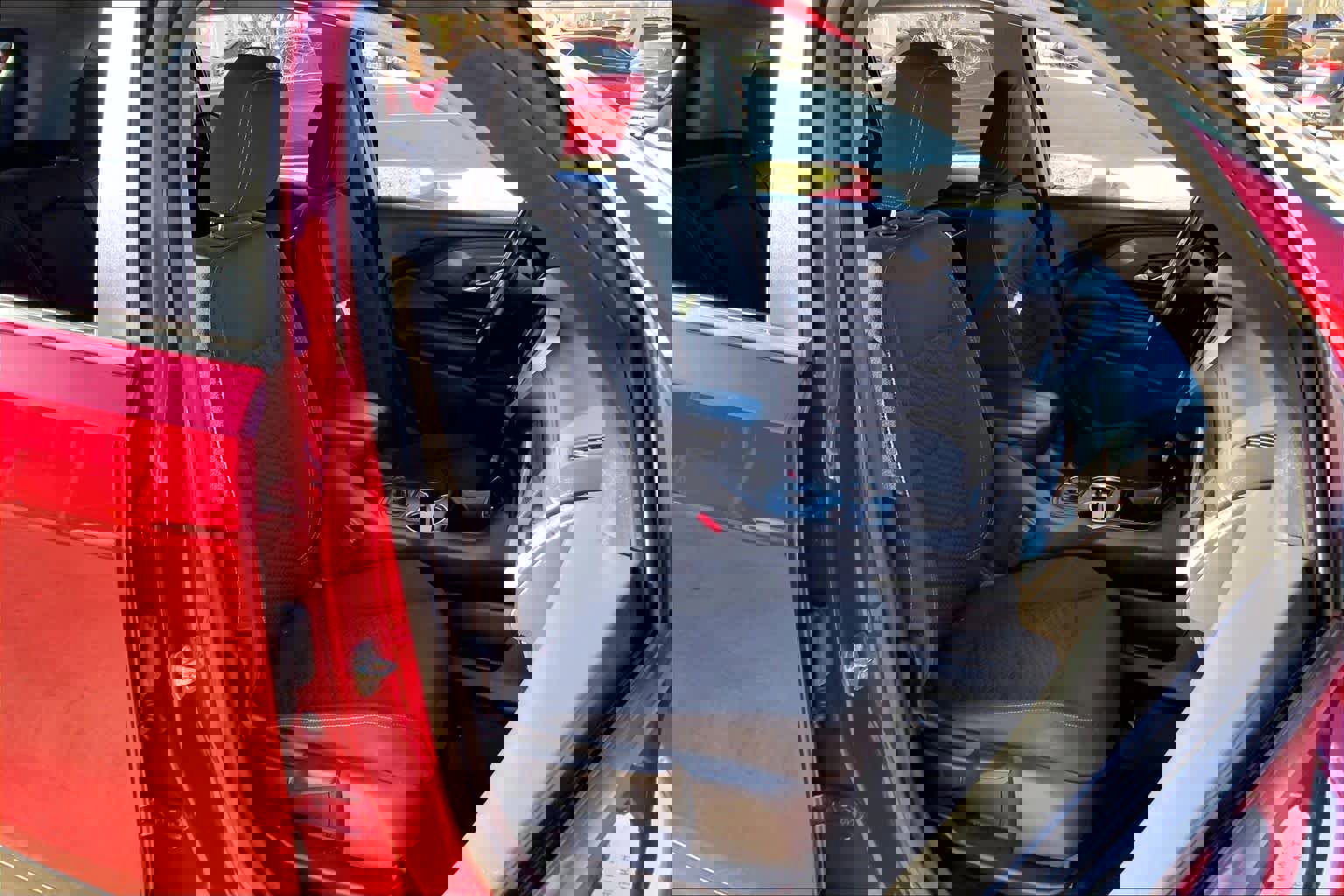 Used 2021 GMC Terrain SLE image 9