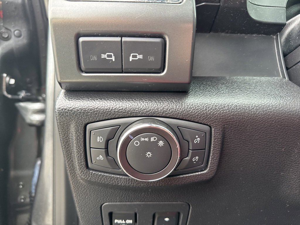 Used 2018 Ford F150 Lariat image 53