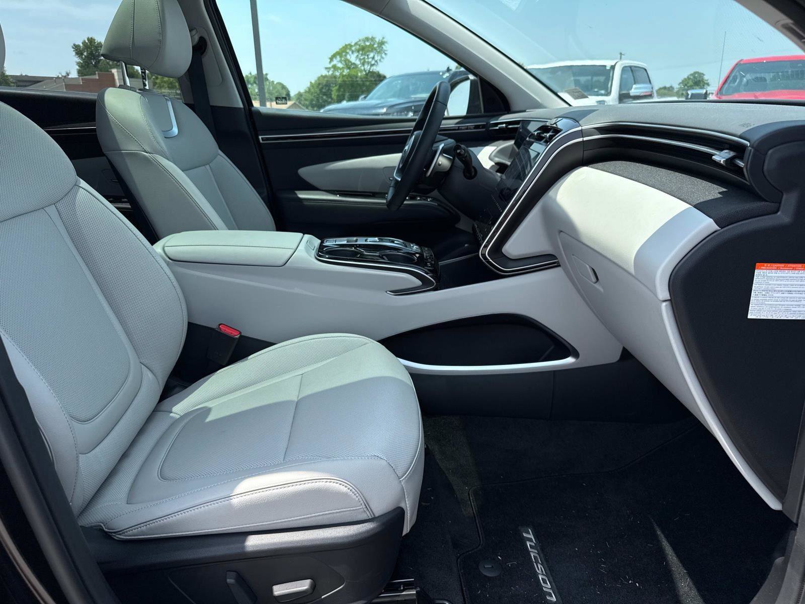 Used 2024 Hyundai Tucson Limited AWD/4WD image 19