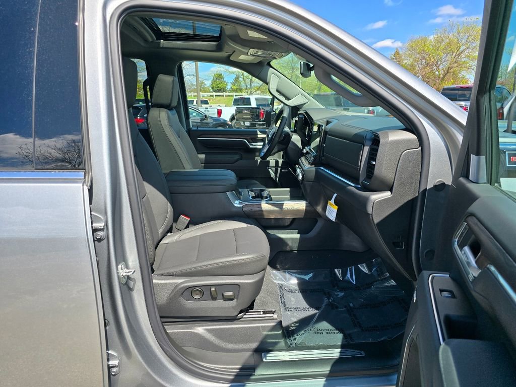 Used 2026 GMC Sierra 3500 SLT w/ SLT Premium Package AWD/4WD image 34