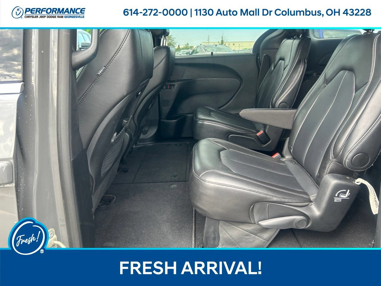 Used 2025 Chrysler Pacifica Select FWD image 13