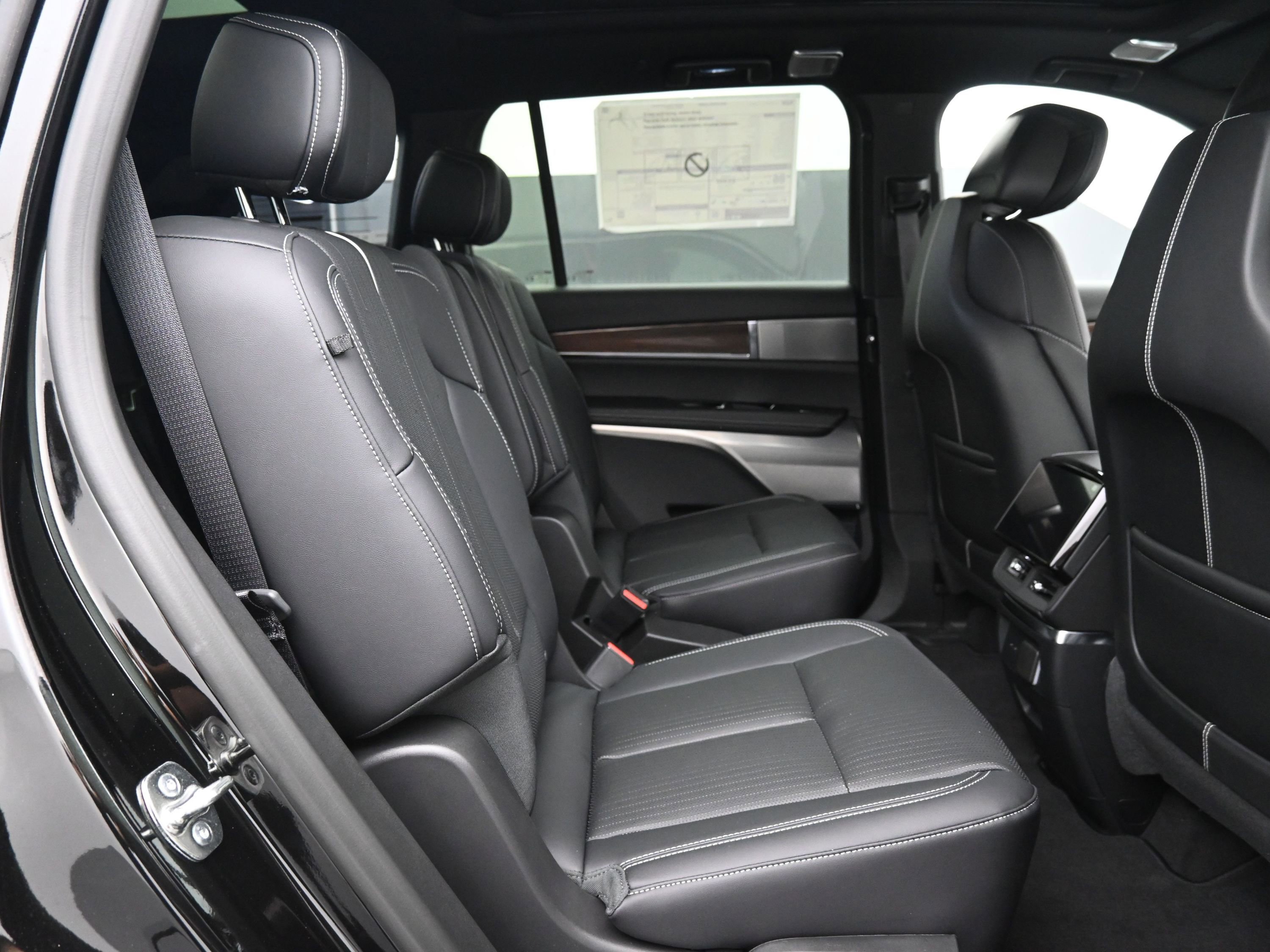 New 2026 Cadillac Vistiq Luxury w/ LPO, Floor Liner Package image 12