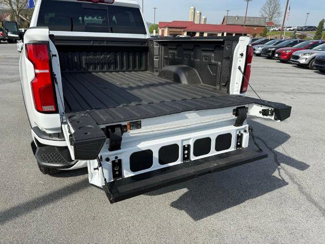 Used 2024 Chevrolet Silverado 3500 High Country w/ High Country Premium Package AWD/4WD image 23