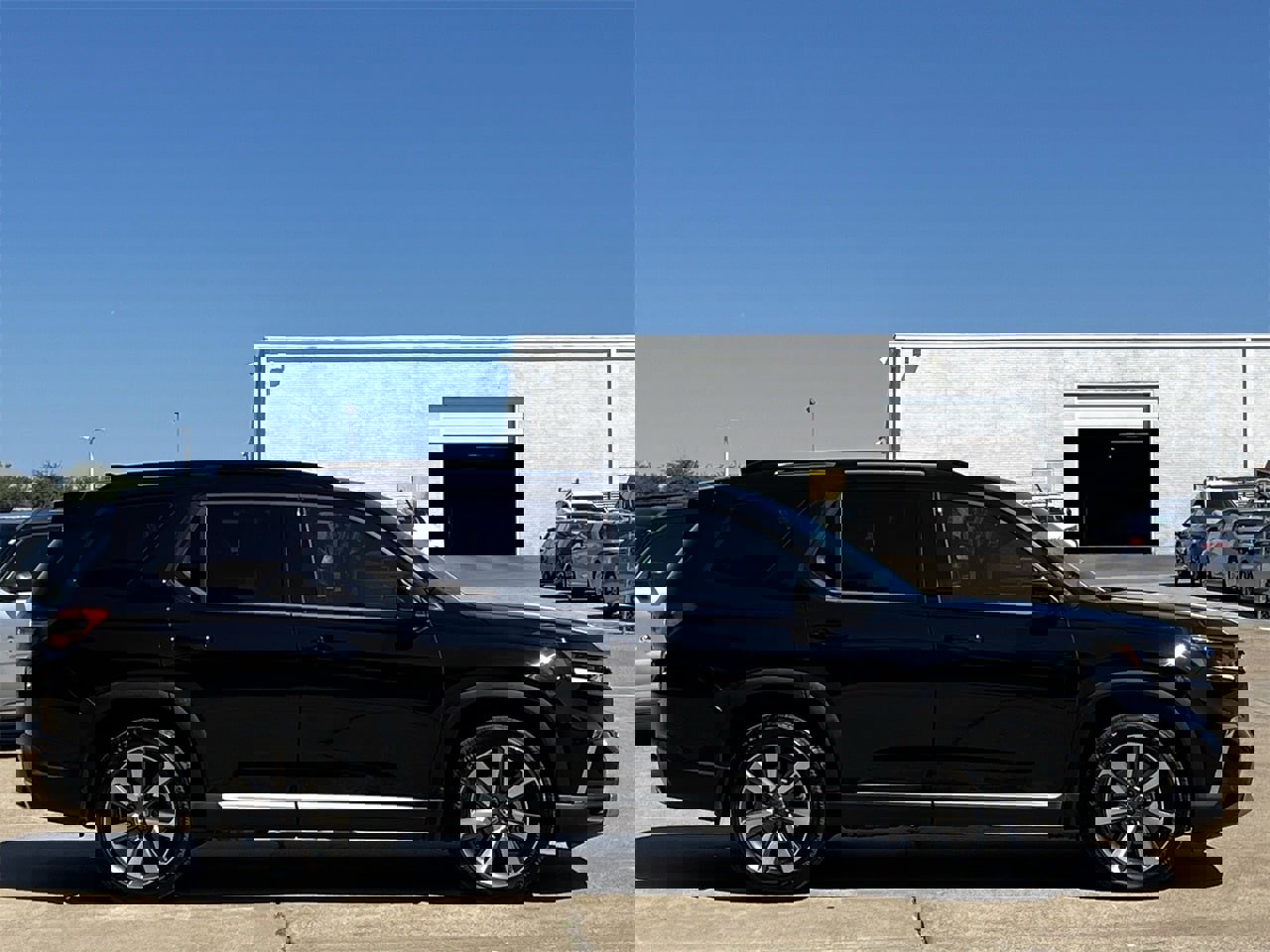 Used 2023 Honda Pilot Elite image 3