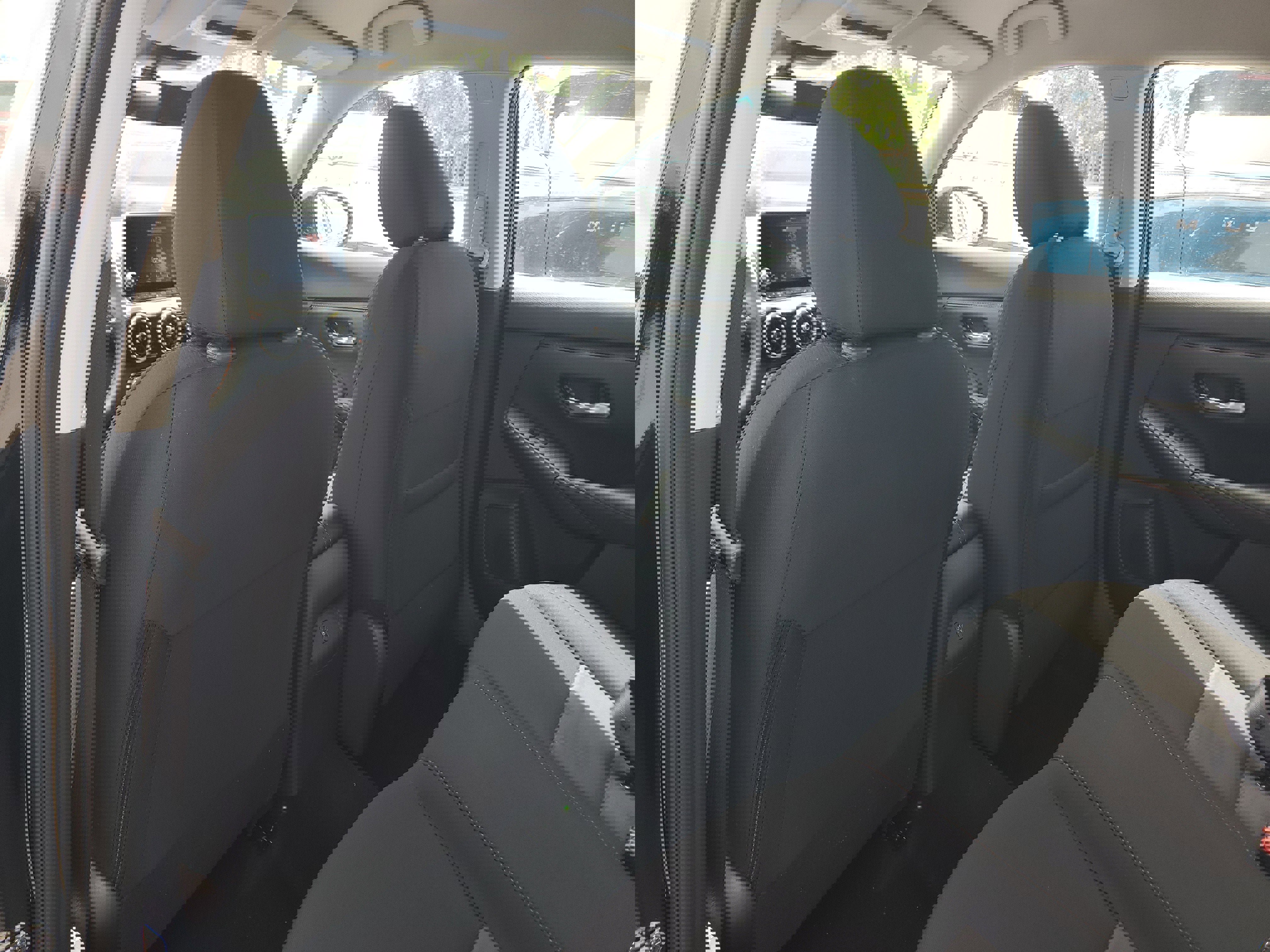 New 2025 Nissan Sentra SR w/ Midnight Edition image 17