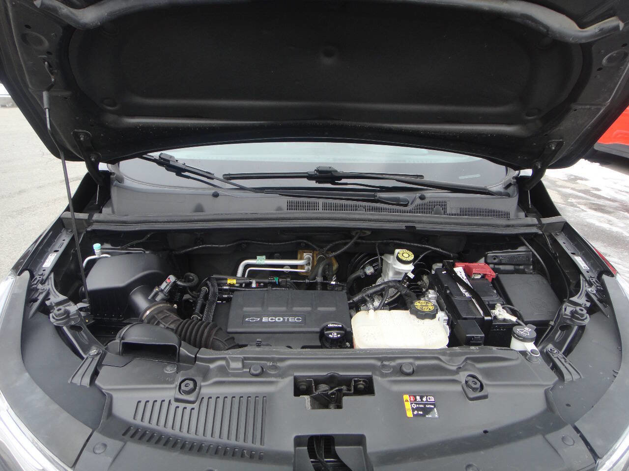 Used 2019 Chevrolet Trax LT w/ LT Convenience Package image 14