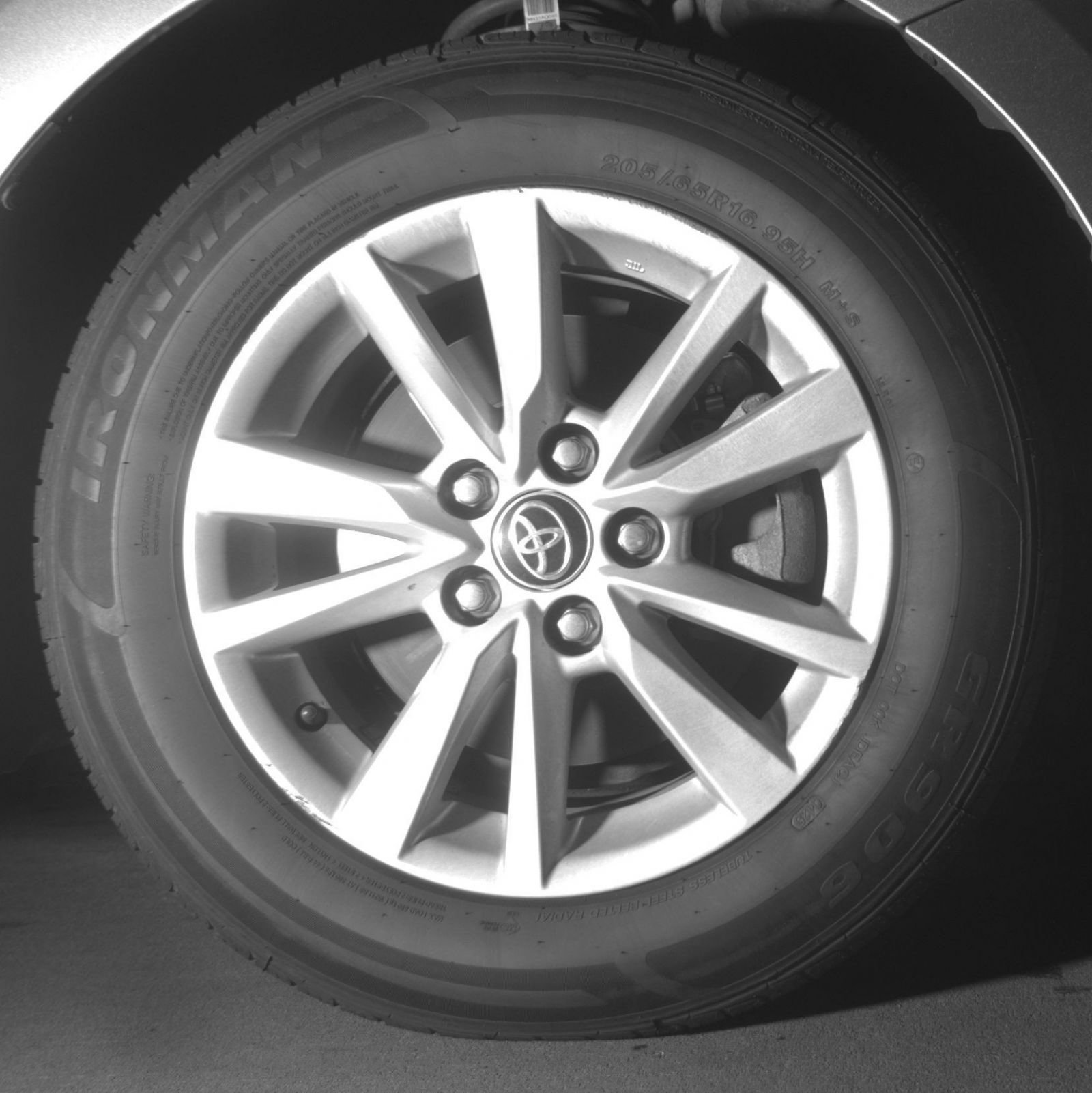Used 2025 Toyota Camry LE FWD image 16