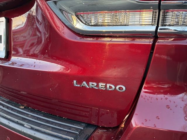 Used 2020 Jeep Grand Cherokee Laredo AWD/4WD image 8