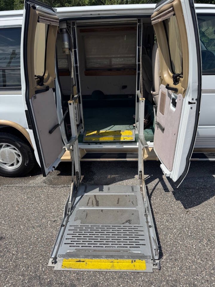 Used 1997 Ford E-150 and Econoline 150 RWD image 19