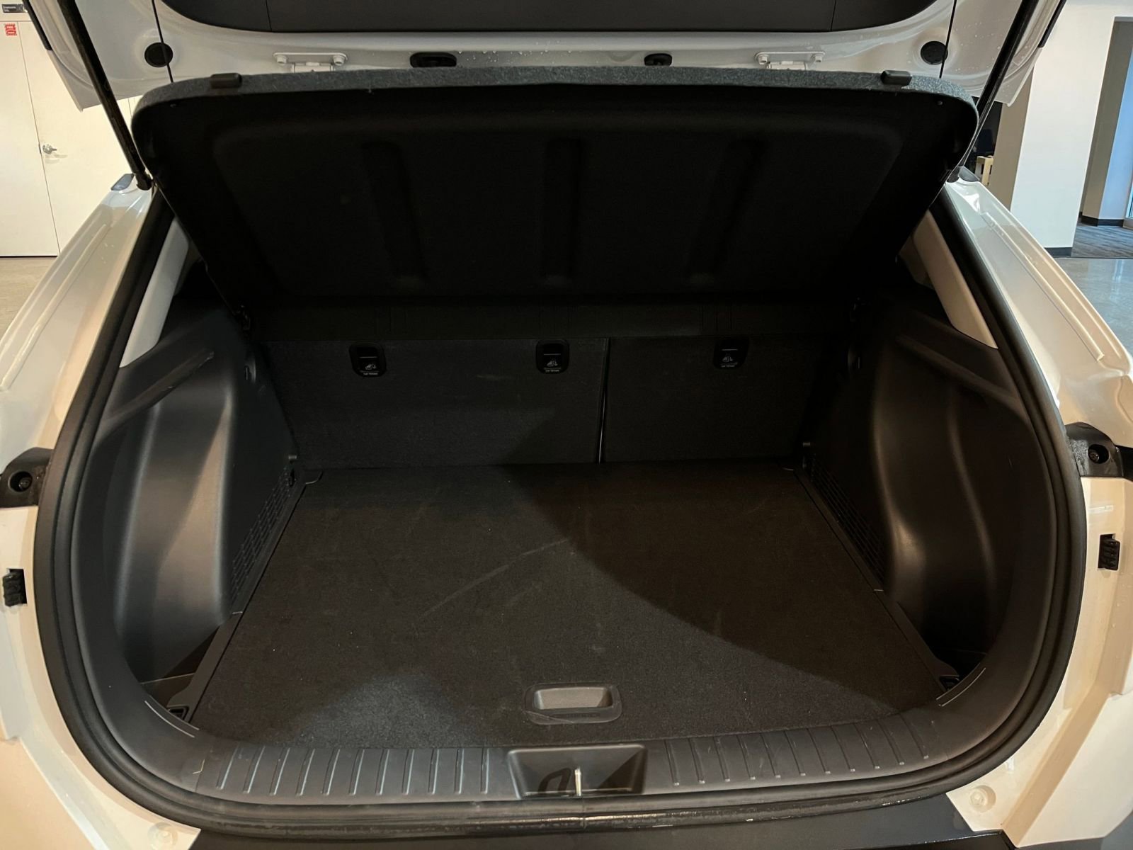 Used 2025 Hyundai Kona SEL image 31