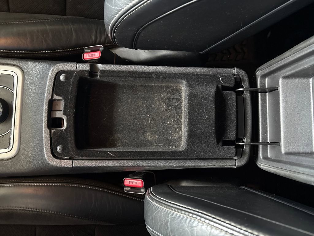 Used 2012 Jeep Grand Cherokee SRT8 w/ Luxury Group II image 31