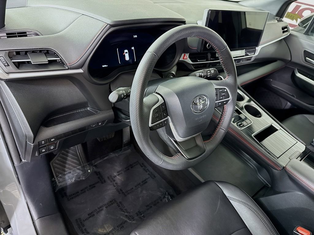 Certified 2025 Toyota Sienna XSE AWD/4WD image 20