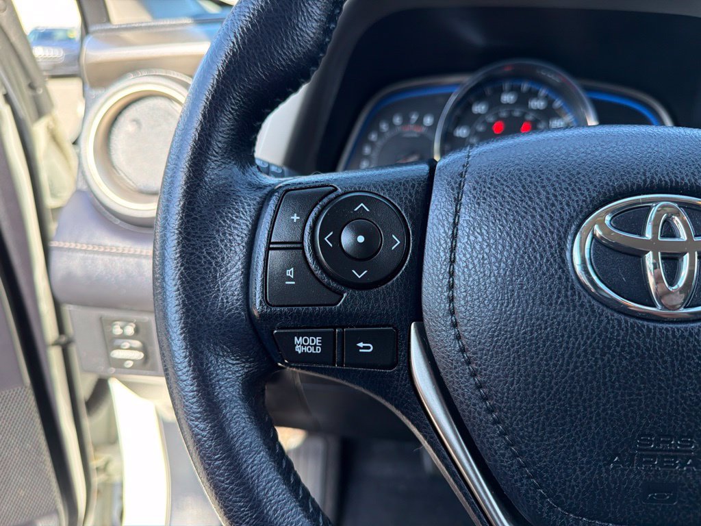 Used 2013 Toyota RAV4 Limited AWD/4WD image 16