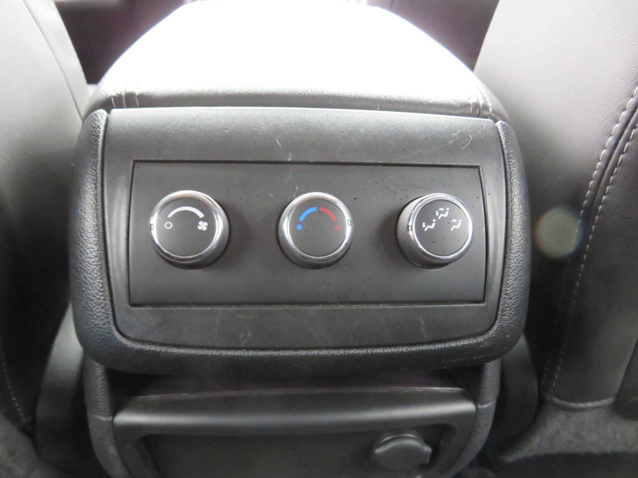 Used 2016 Buick Enclave Leather image 18