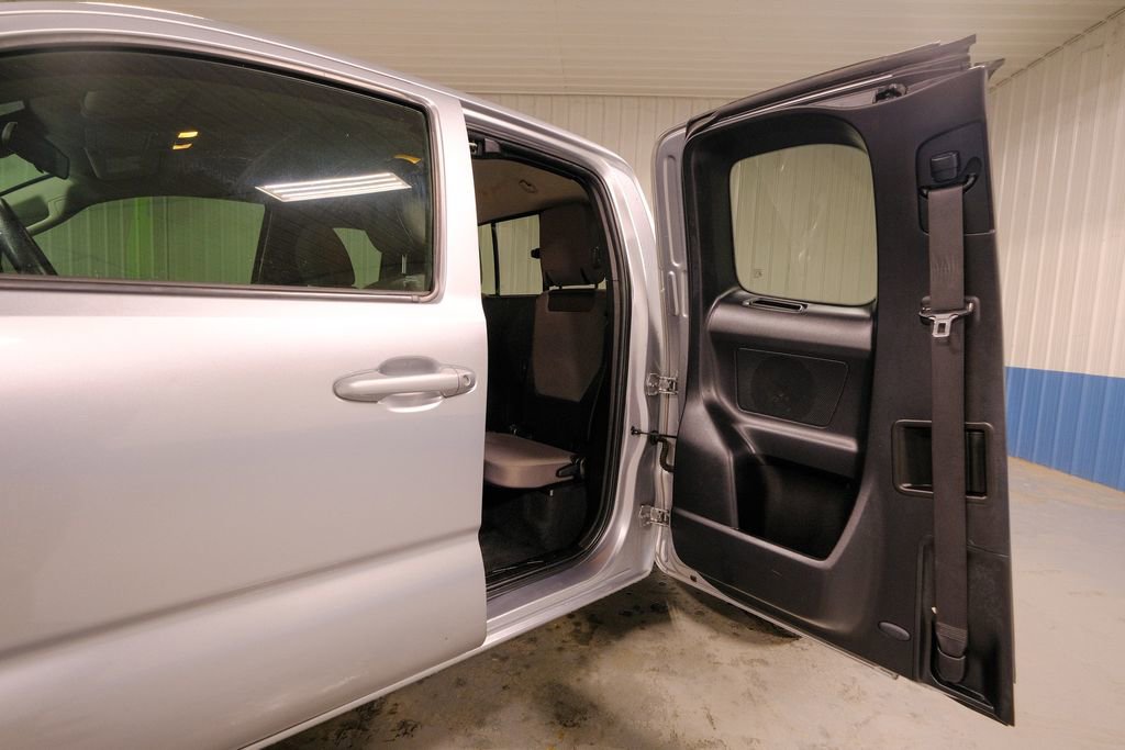 Used 2022 Toyota Tacoma SR5 image 29