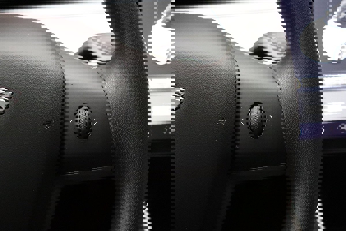 Used 2020 Tesla Model 3 Performance image 50