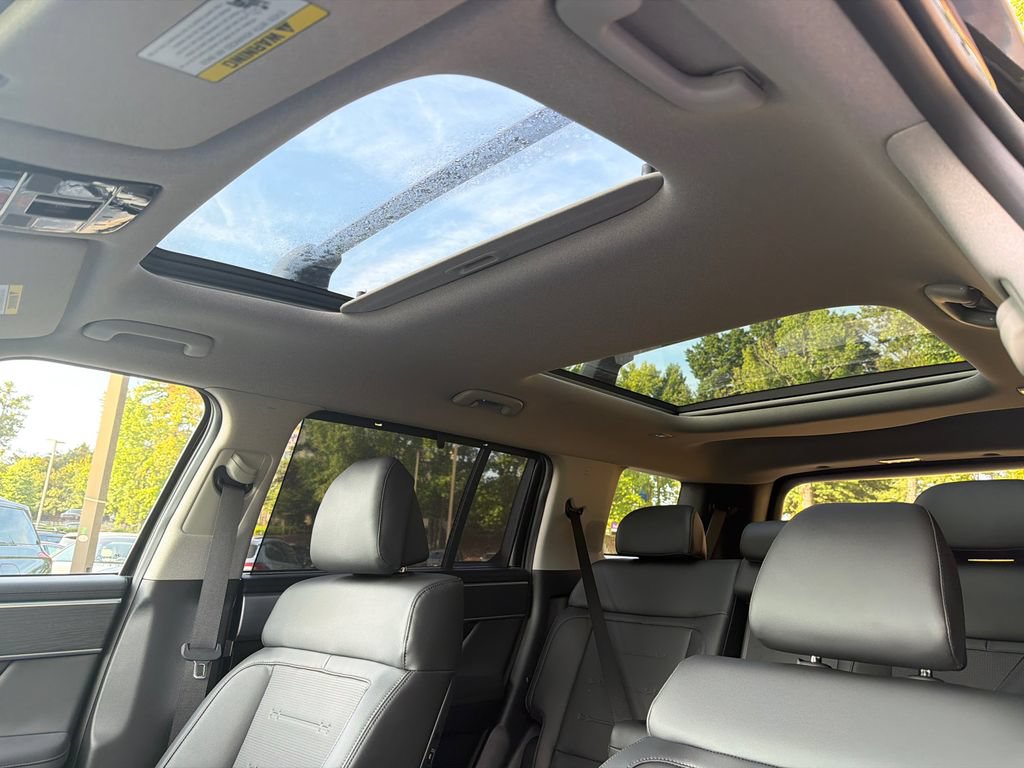 New 2026 Hyundai Santa Fe Limited FWD image 32