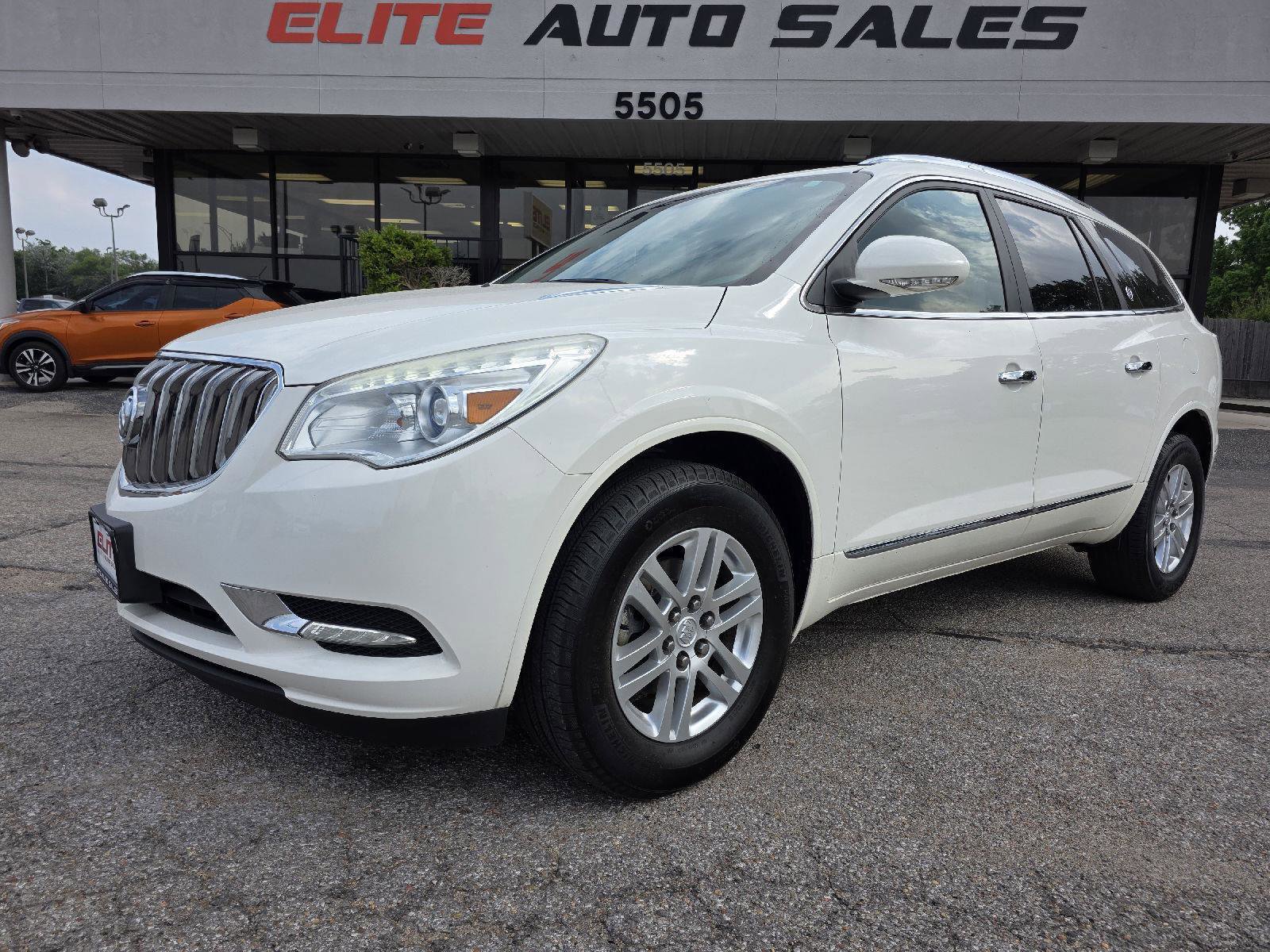 Used 2014 Buick Enclave Convenience FWD image 1