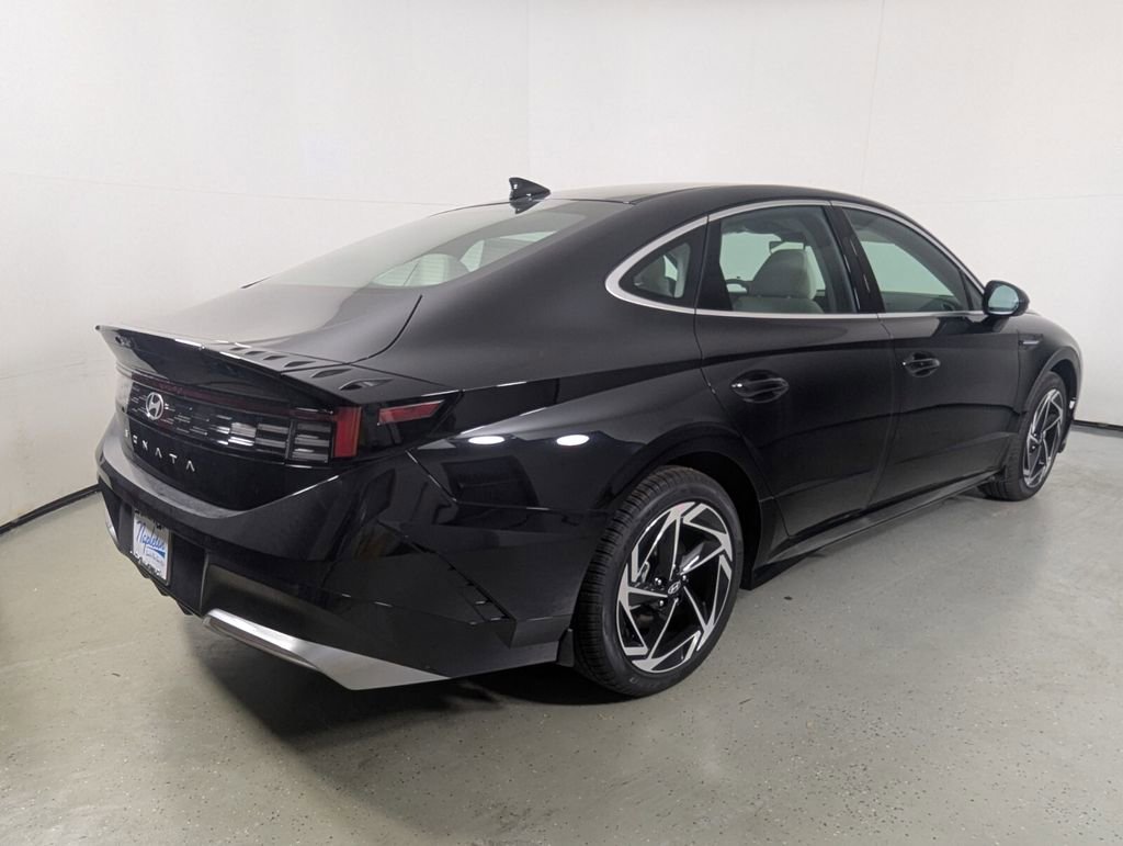 New 2026 Hyundai Sonata SEL image 7