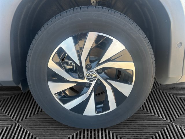 New 2026 Volkswagen Tiguan S FWD image 14