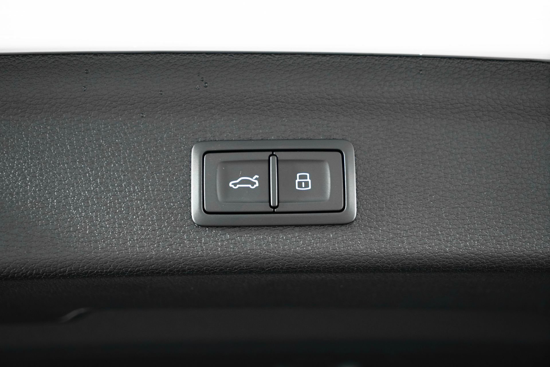 New 2025 Audi Q3 2.0T Premium image 31