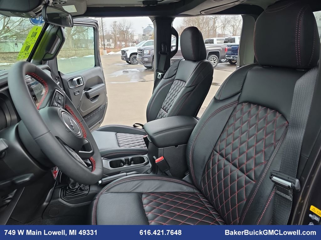 Used 2024 Jeep Gladiator Rubicon w/ Convenience Group image 14