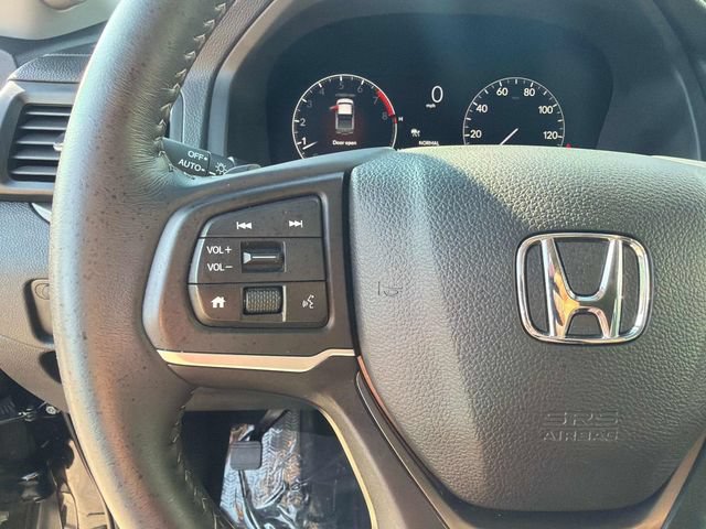 Certified 2025 Honda Ridgeline RTL image 33