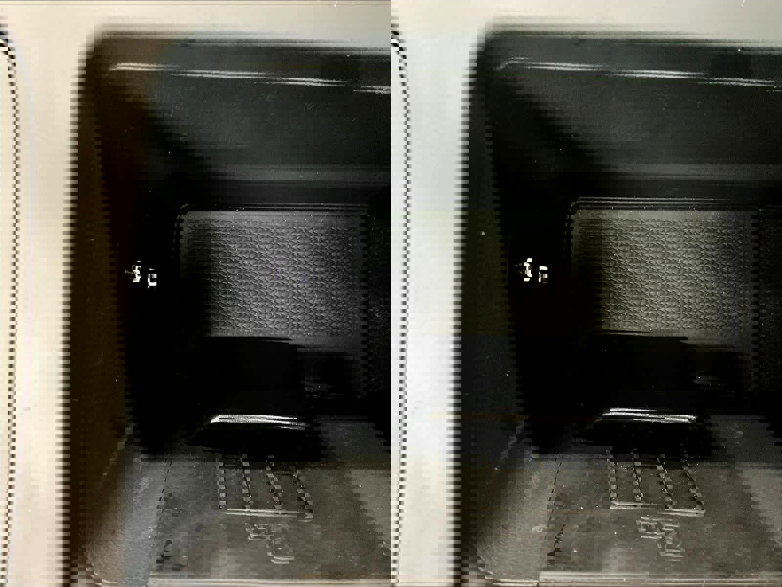 Used 2025 Volkswagen Tiguan SE w/ Panoramic Sunroof Package image 36