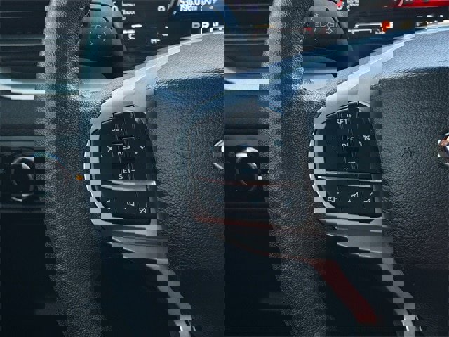 Used 2023 Ford Explorer XLT image 14