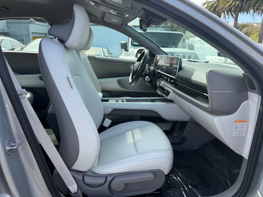 Used 2023 Hyundai Ioniq 6 SEL image 35
