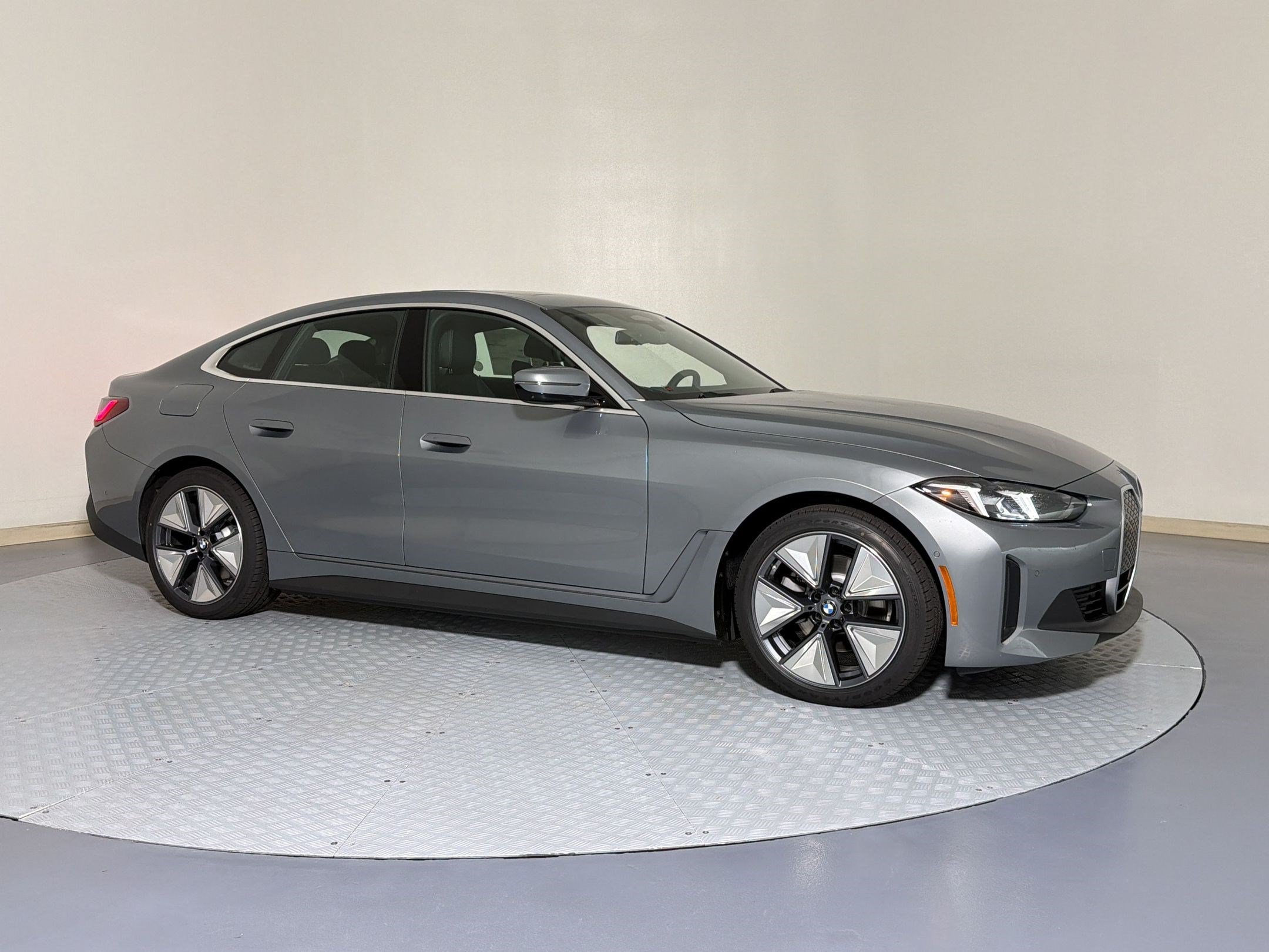 New 2026 BMW i4 eDrive40 RWD image 7