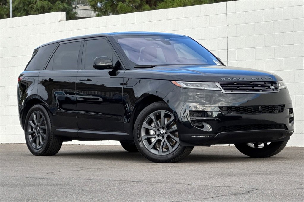 Used 2023 Land Rover Range Rover Sport SE image 2