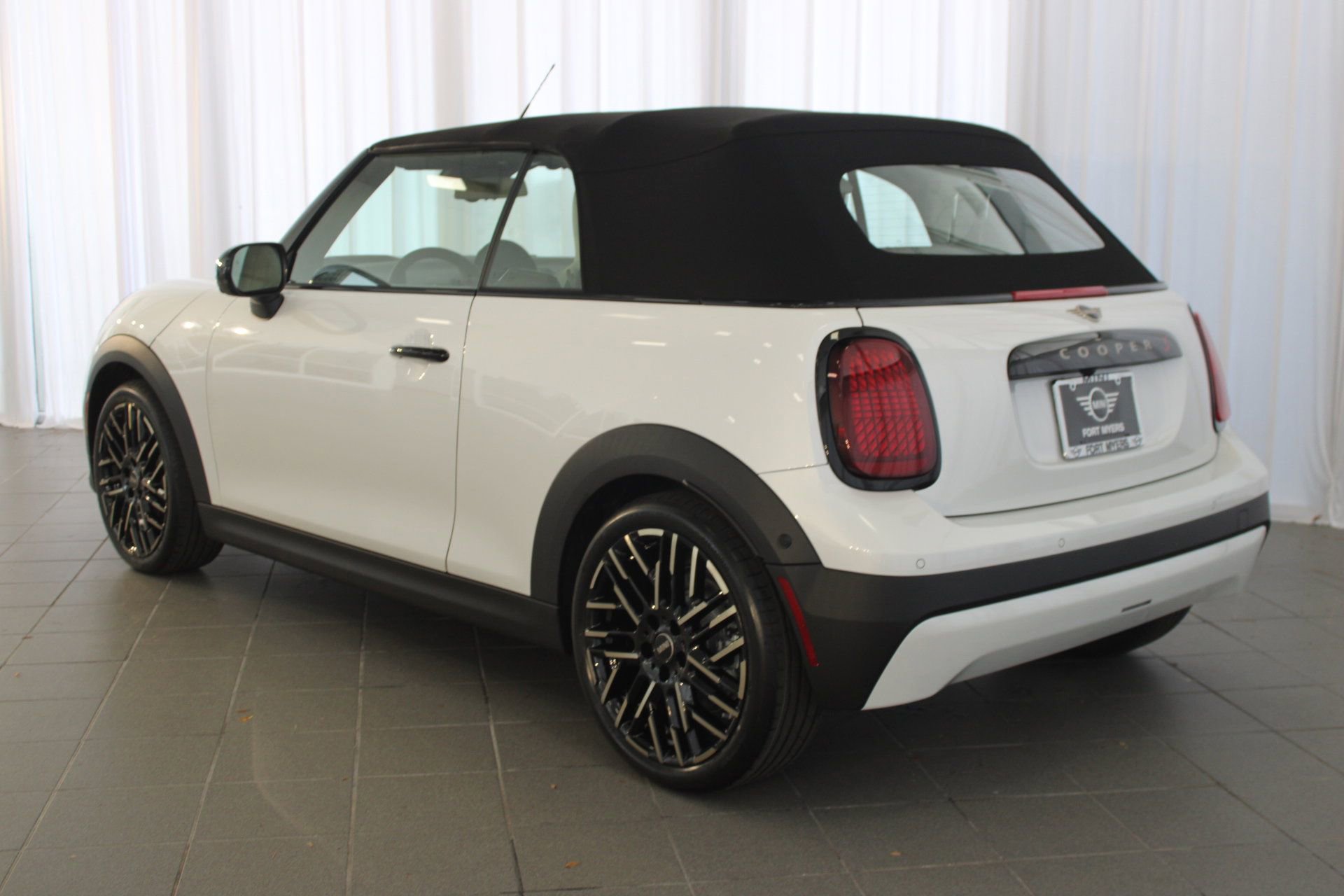 New 2026 MINI Cooper S image 3