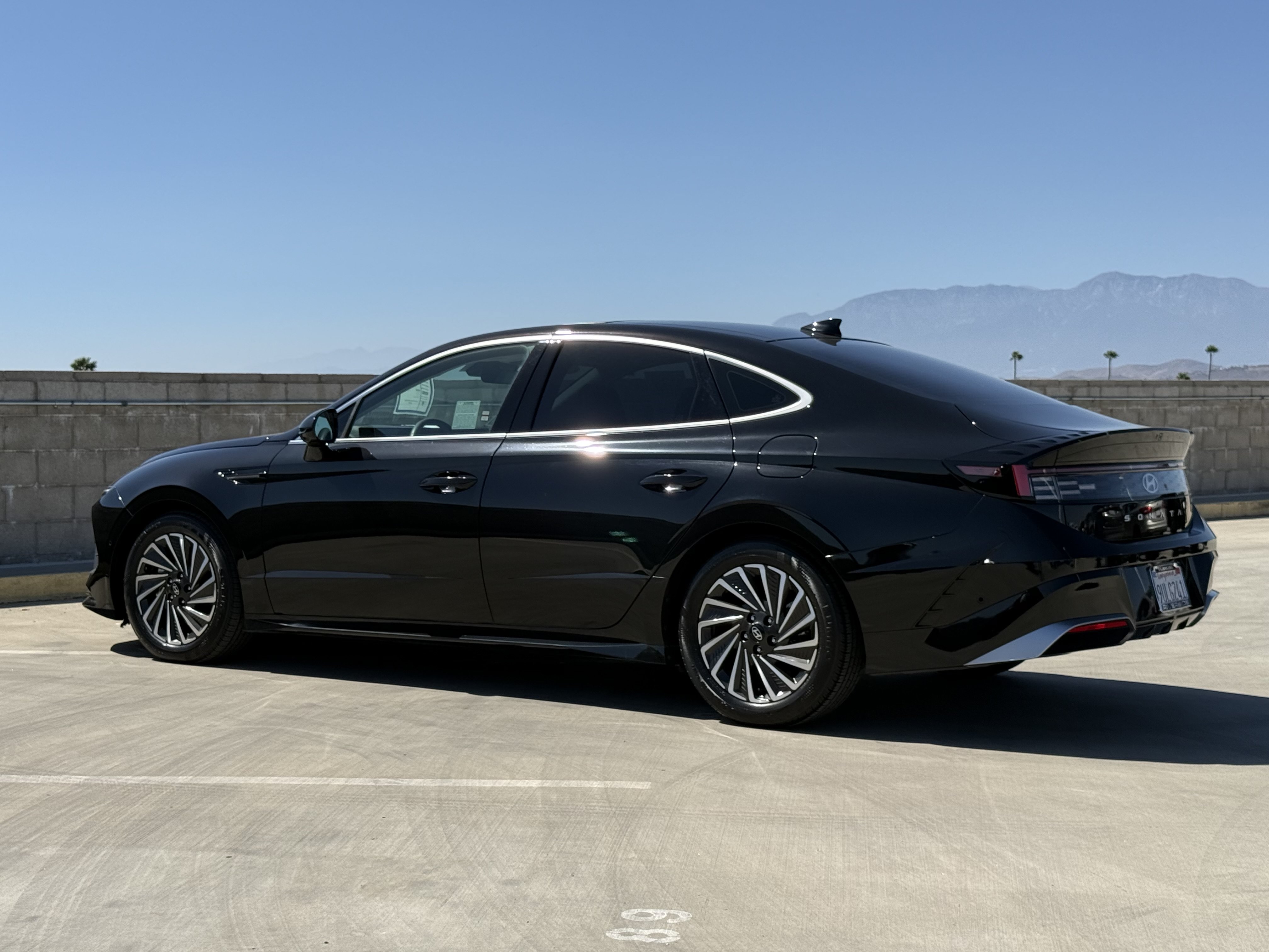 Used 2025 Hyundai Sonata Limited FWD image 10