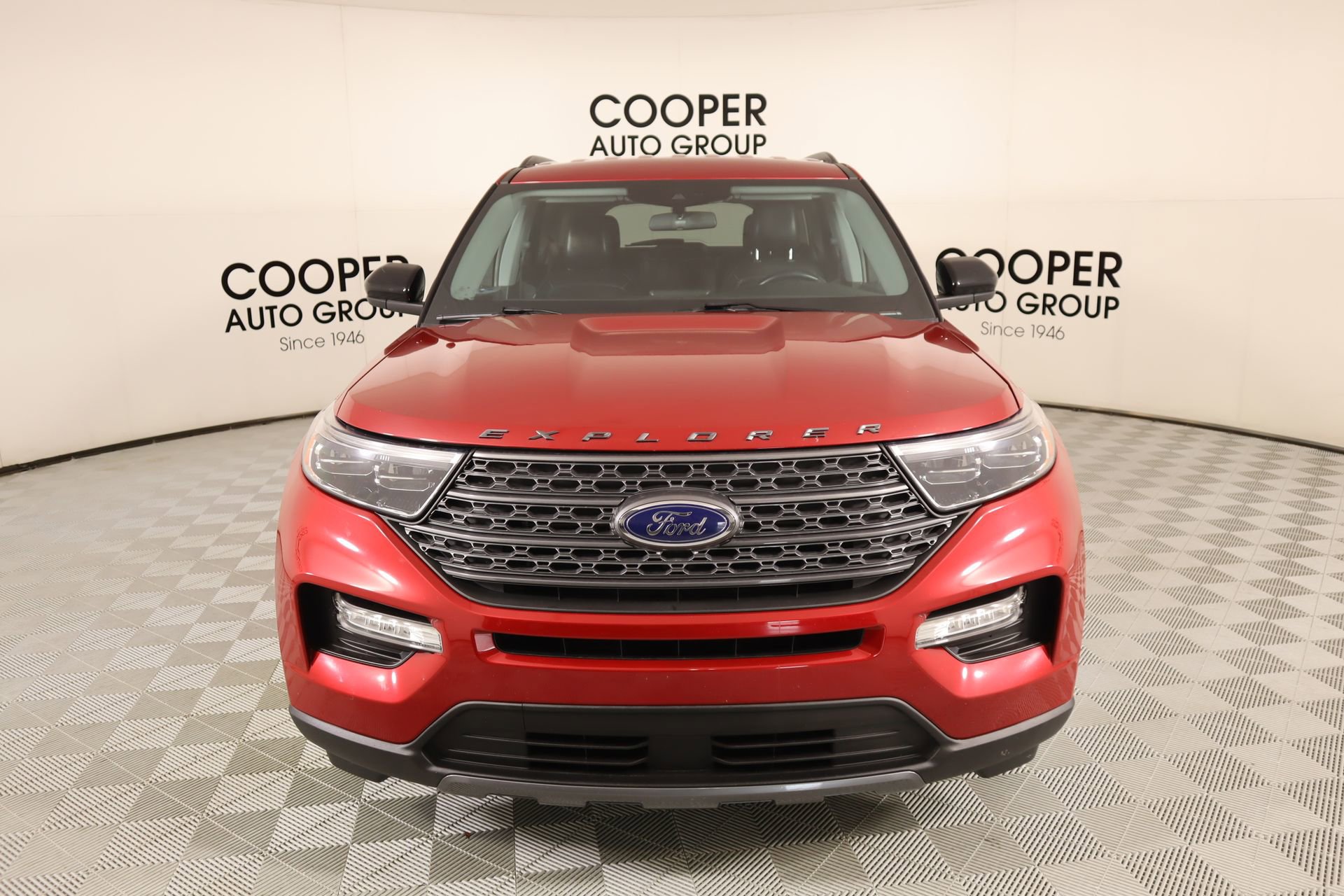 Used 2022 Ford Explorer XLT w/ Equipment Group 202A image 10