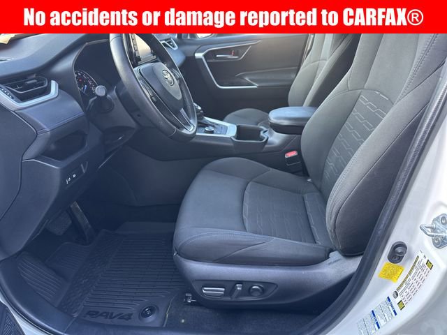 Certified 2022 Toyota RAV4 SE image 3