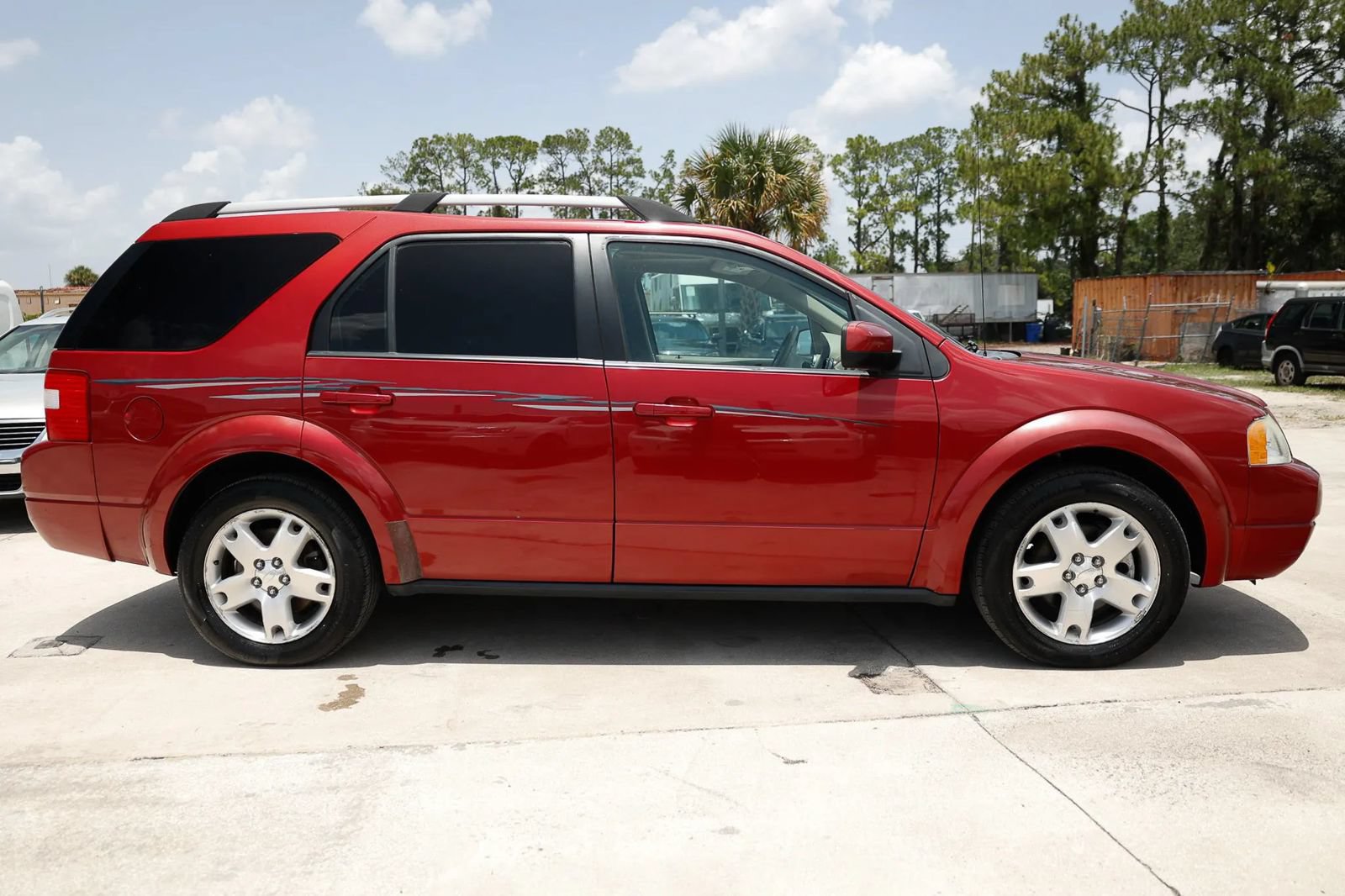 Used 2007 Ford Freestyle Limited FWD image 7