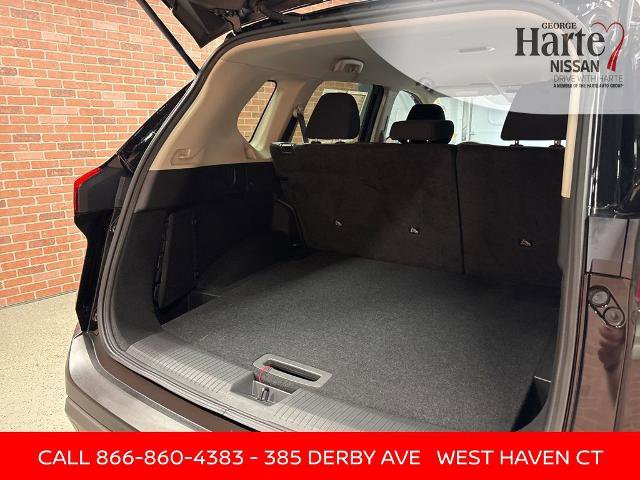 Certified 2023 Nissan Rogue SV image 27