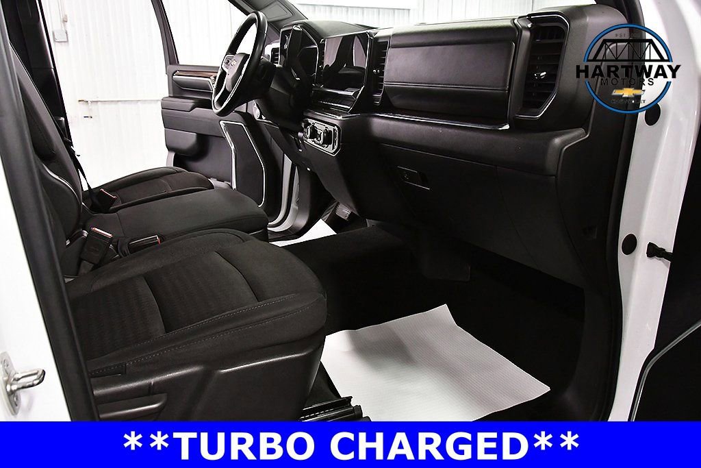 Used 2024 Chevrolet Silverado 2500 LT AWD/4WD image 30