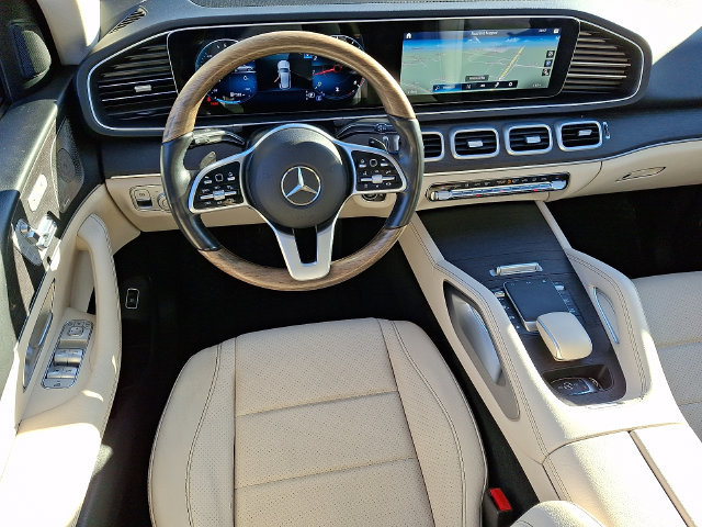 Used 2022 Mercedes-Benz GLE 350 4MATIC w/ Premium Package image 2