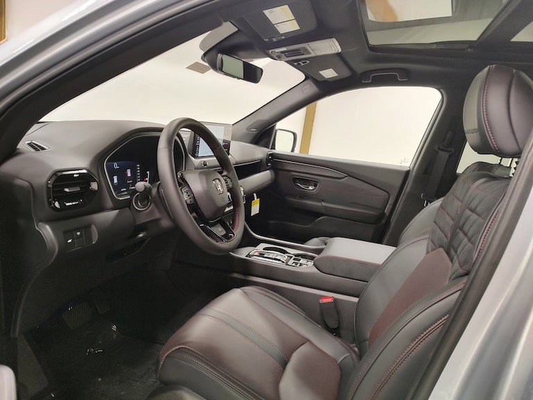 New 2026 Honda Pilot Black Edition image 10